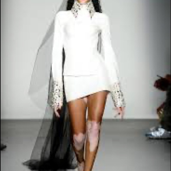 Hosting Weekend Basics Posh Party!!! Nov 2, 2019 - Picture 4 of 5